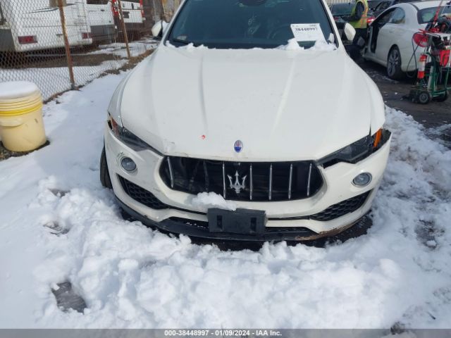 ZN661YUA8HX241282 Maserati LEVANTE S
