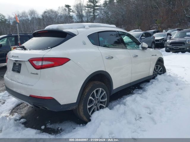 ZN661YUA8HX241282 Maserati LEVANTE S