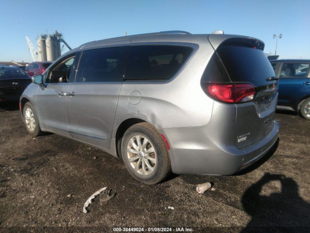 2019 CHRYSLER PACIFICA 2C4RC1BG9KR733221 Photo 2