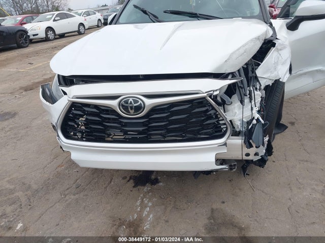 Toyota Highlander L 2022 5TDCZRAH6NS110311 Image 6