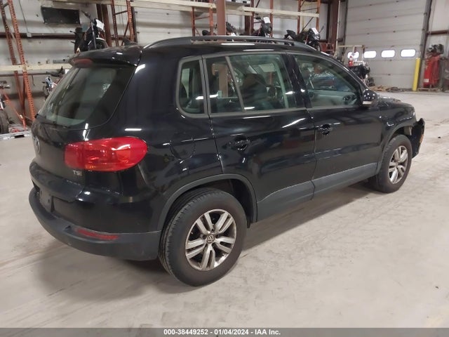WVGAV7AX9HK028921 Volkswagen Tiguan 2.0t/2.0t S