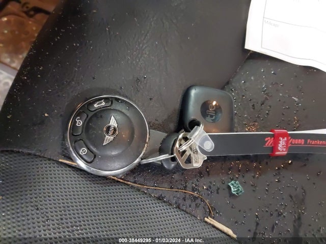 2009 MINI COOPER WMWMF33529TW75057 Photo 10