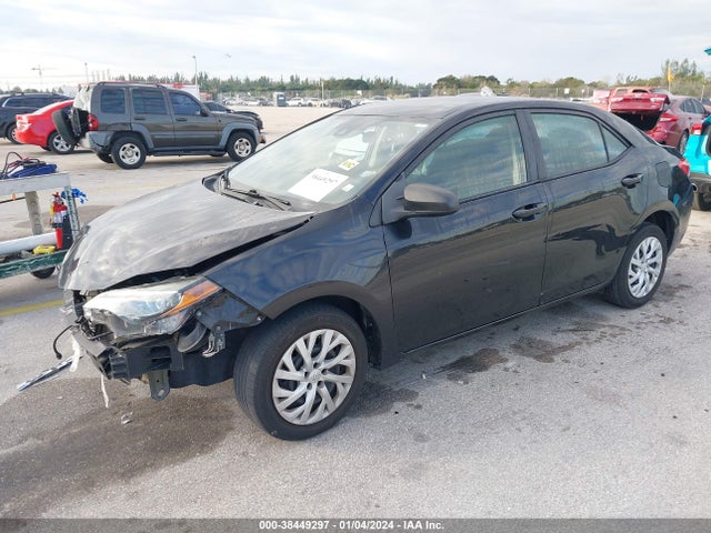 Toyota COROLLA LE 2019 5YFBURHEXKP939439 Image 2