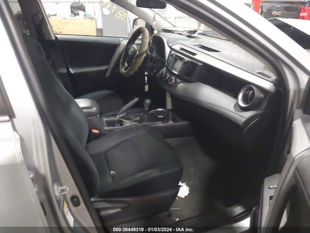 Toyota RAV4 LE 2016 2T3BFREV0GW532953 Image 5
