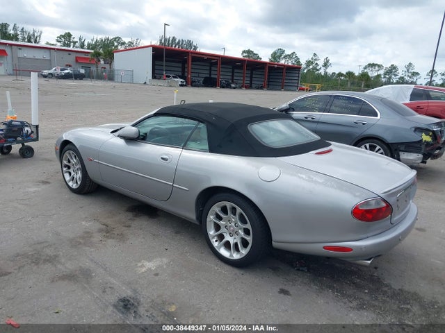 2001 JAGUAR XK8 SAJDA42B21PA15259 Photo 2
