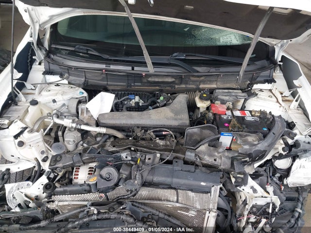 2017 NISSAN ROGUE SV VIN: 5N1AT2MT4HC881058