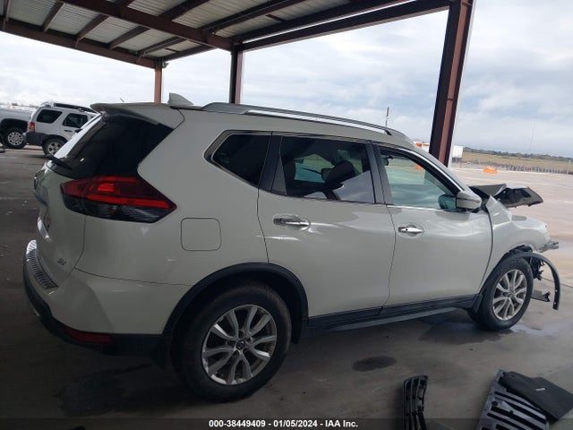 2017 NISSAN ROGUE SV VIN: 5N1AT2MT4HC881058