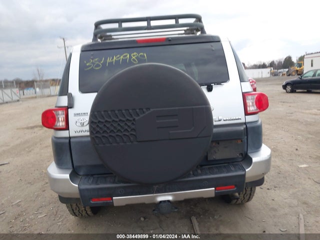 2007 TOYOTA FJ CRUISER VIN: JTEBU11FX70059746