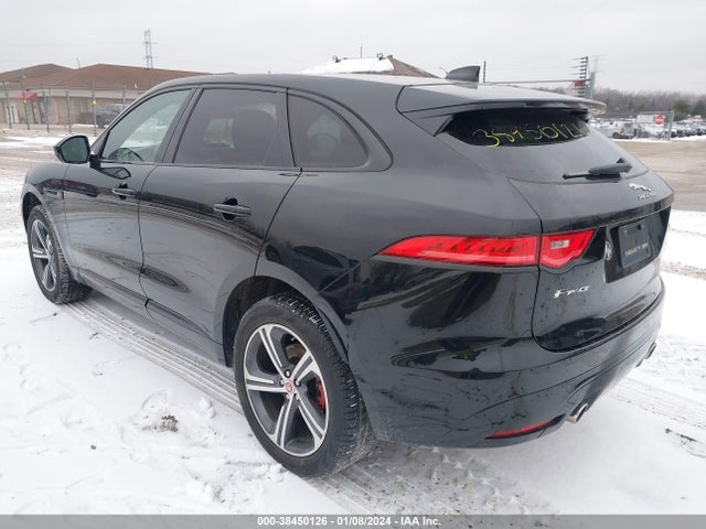 2017 JAGUAR F-PACE SADCM2BV9HA099157 Photo 2
