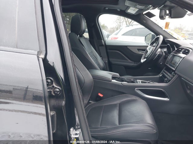 2017 JAGUAR F-PACE SADCM2BV9HA099157 Photo 4