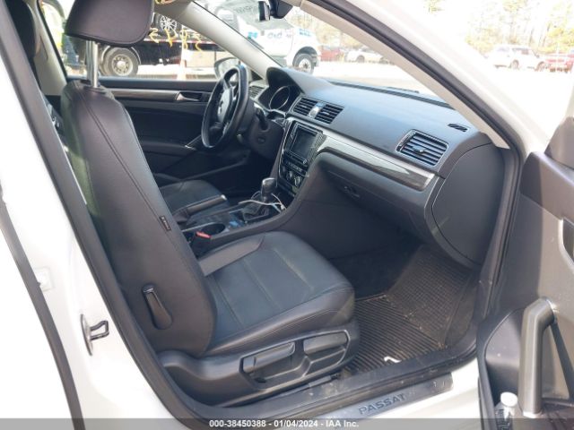 1VWGT7A30HC019226 Volkswagen Passat 1.8t Se