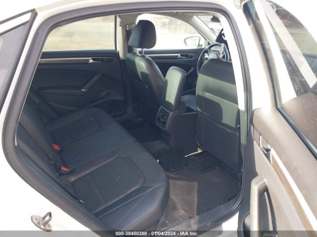 1VWGT7A30HC019226 Volkswagen Passat 1.8t Se