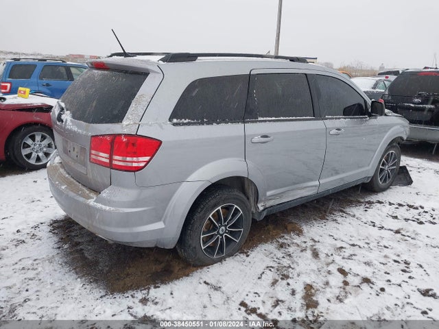 Dodge JOURNEY SE 2018 3C4PDCAB1JT385139 Image 4