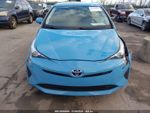 Toyota Prius Two 2016 JTDKBRFU3G3510577 Image 13