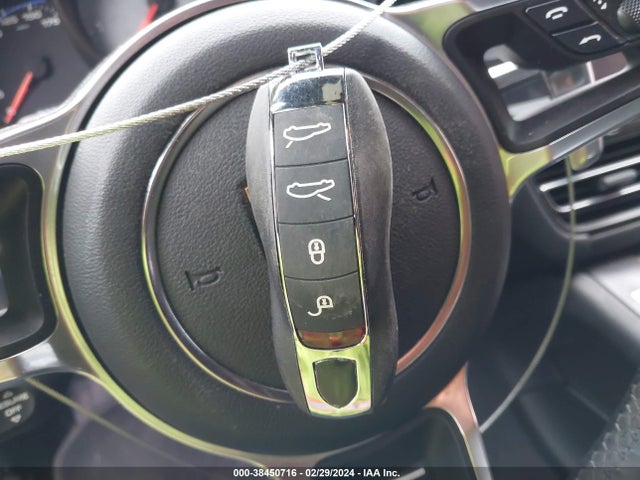 2020 PORSCHE MACAN WP1AB2A55LLB33617 Photo 10