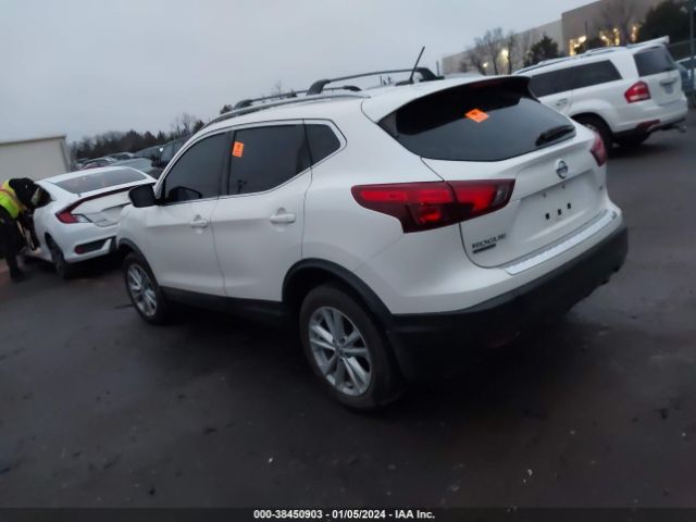 JN1BJ1CR7JW207802 Nissan Rogue Sport Sv