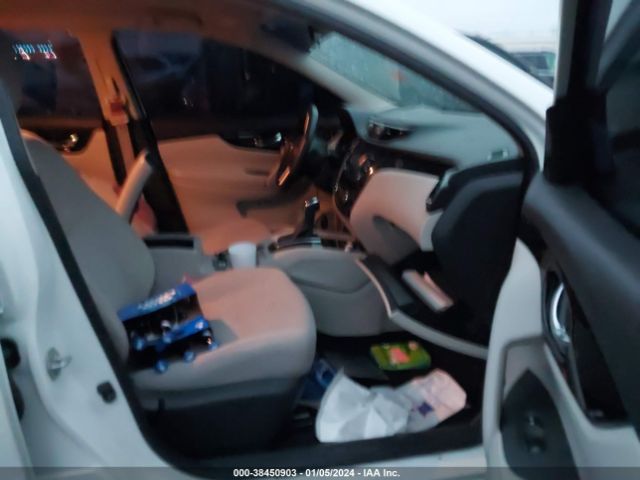 JN1BJ1CR7JW207802 Nissan Rogue Sport Sv