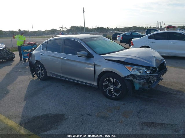 2016 1HGCR2F37GA147969 main image