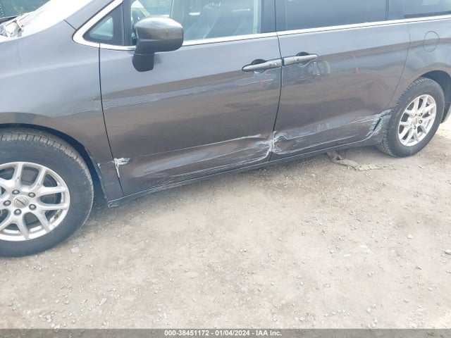2C4RC1DG7MR534667 Chrysler Voyager Lxi