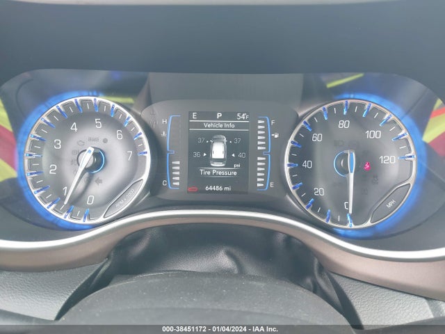 2C4RC1DG7MR534667 Chrysler Voyager Lxi