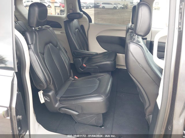 2C4RC1DG7MR534667 Chrysler Voyager Lxi
