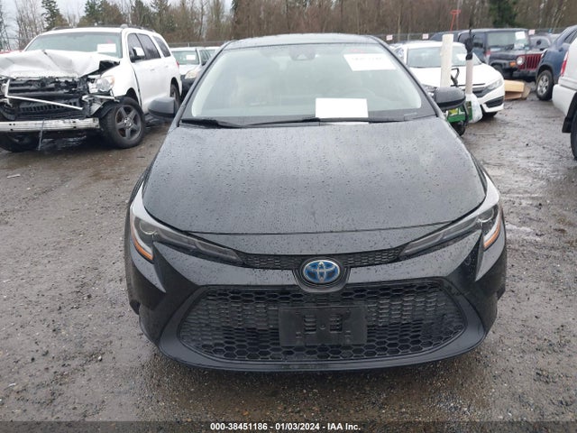 Toyota Corolla Hybrid Le 2021 JTDEAMDE5MJ003170 Image 31