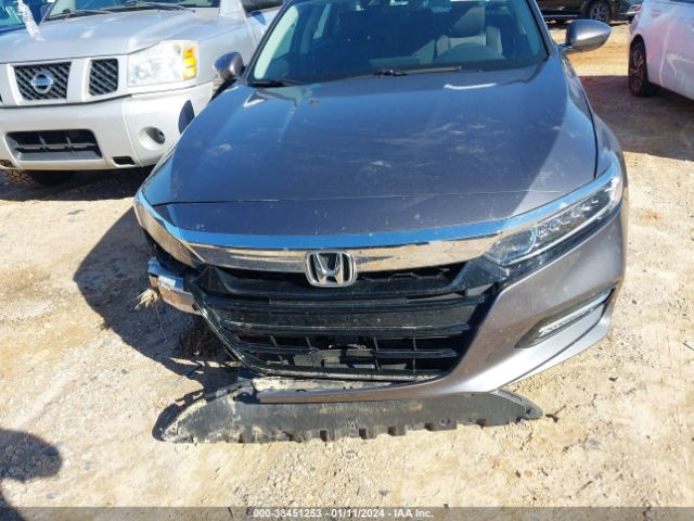 1HGCV3F43JA000744 Honda Accord Hybrid Ex