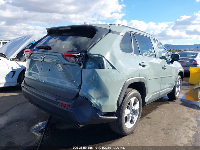 2019 TOYOTA RAV4 XLE VIN: 2T3W1RFV0KC032297