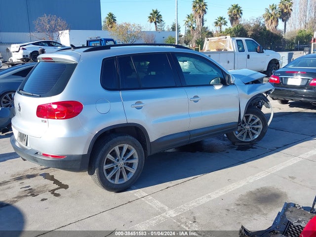 WVGAV7AX7HK044504 Volkswagen Tiguan 2.0t/2.0t S