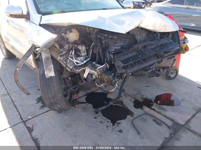 WVGAV7AX7HK044504 Volkswagen Tiguan 2.0t/2.0t S