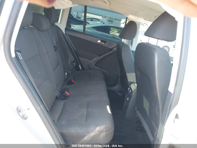 WVGAV7AX7HK044504 Volkswagen Tiguan 2.0t/2.0t S