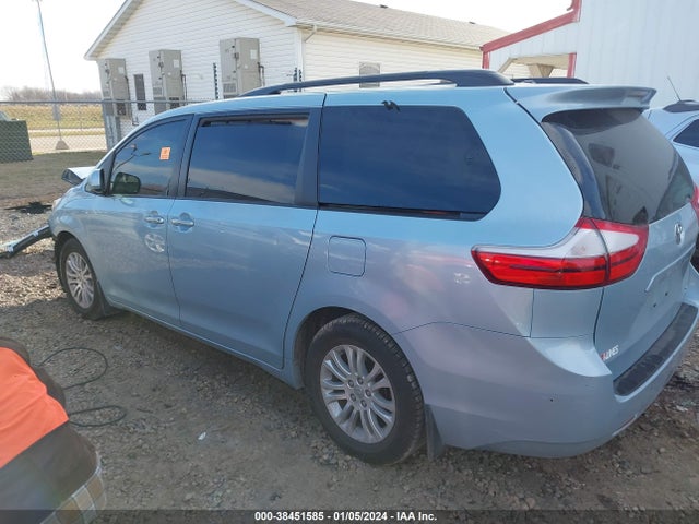 2016 TOYOTA SIENNA XLE 8 PASSENGER VIN: 5TDYK3DC5GS702809