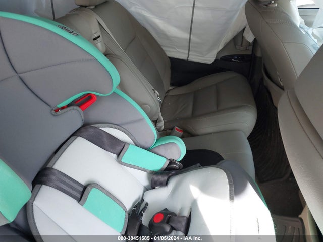 2016 TOYOTA SIENNA XLE 8 PASSENGER VIN: 5TDYK3DC5GS702809