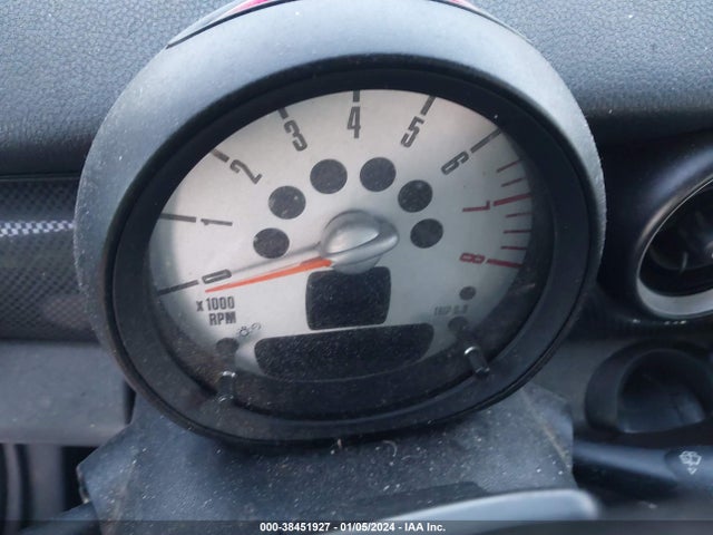 2011 MINI COOPER S CLUBMAN WMWZG3C55BTY35991 Photo 6