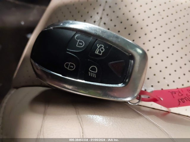 2012 JAGUAR XJ SAJWA1CB3CLV30445 Photo 10