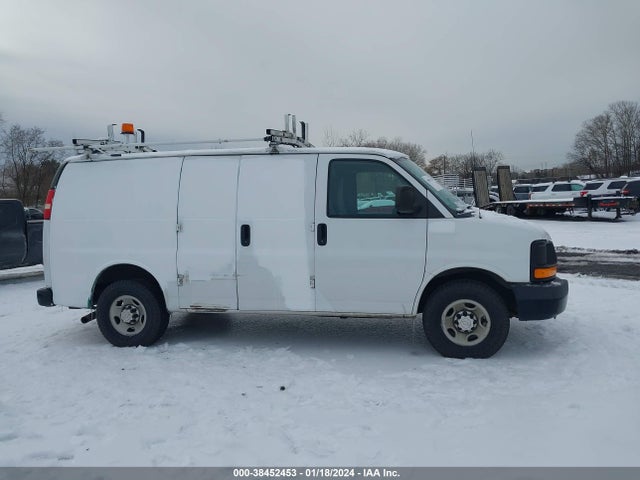 Chevrolet Express 2500 Work Van 2015 1GCWGFCF1F1168659 Image 13