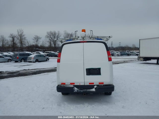 Chevrolet Express 2500 Work Van 2015 1GCWGFCF1F1168659 Image 16