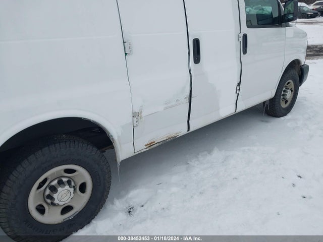 Chevrolet Express 2500 Work Van 2015 1GCWGFCF1F1168659 Image 6