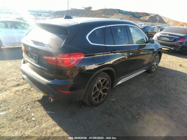 2022 BMW X1 WBXJG9C05N5V04394 Photo 3