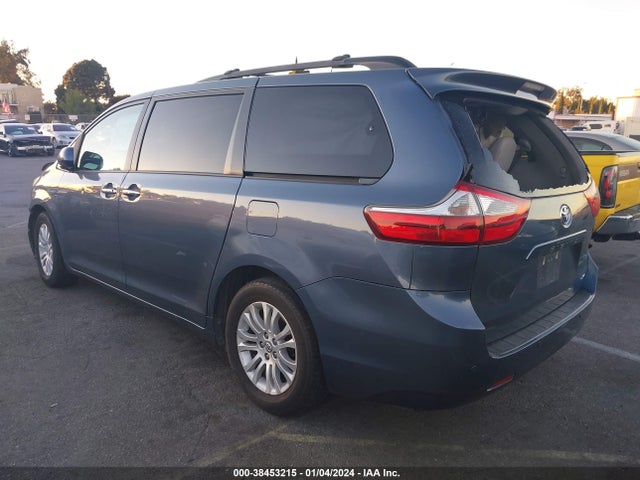 2016 TOYOTA SIENNA XLE 8 PASSENGER VIN: 5TDYK3DC8GS753723
