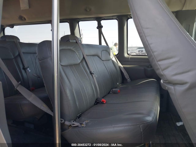 Chevrolet Express 3500 Ls 2015 1GAZGZFF4F1144181 Image 8