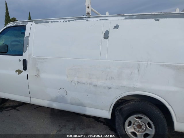 2004 CHEVROLET EXPRESS VIN: 1GCFG15X241100179