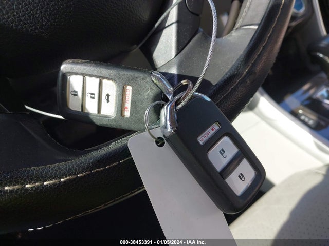 Продаж на аукціоні авто 2013 Honda Accord Touring, vin: 1HGCR3F92DA028619, номер лоту: 38453391