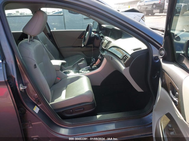 Продаж на аукціоні авто 2013 Honda Accord Touring, vin: 1HGCR3F92DA028619, номер лоту: 38453391