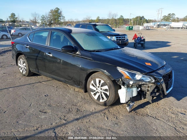 2019 1N4BL4BV2KC109762 main image