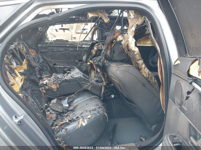 2012 JAGUAR XJ SAJWA2GE0CMV29905 Photo 7