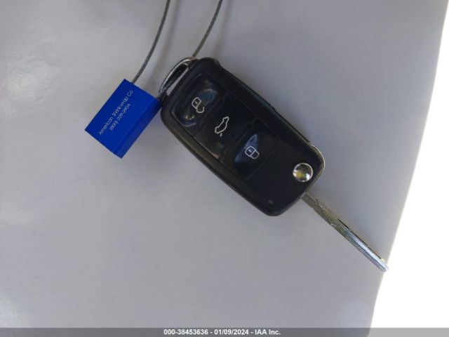 1VWBS7A38FC098753 Volkswagen Passat 1.8t Sport