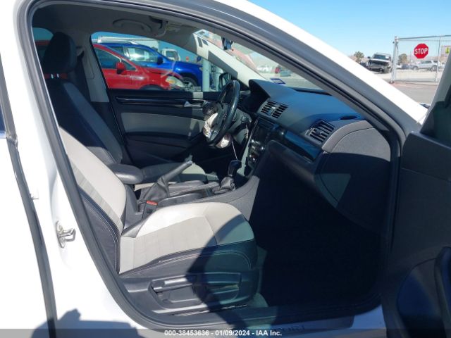 1VWBS7A38FC098753 Volkswagen Passat 1.8t Sport