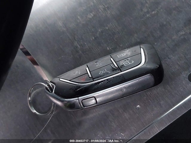 1GYS3JKL7NR275763 Cadillac Escalade Esv 2wd Luxury