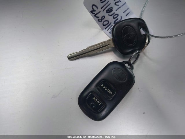 2007 TOYOTA COROLLA LE VIN: 1NXBR32E47Z911763